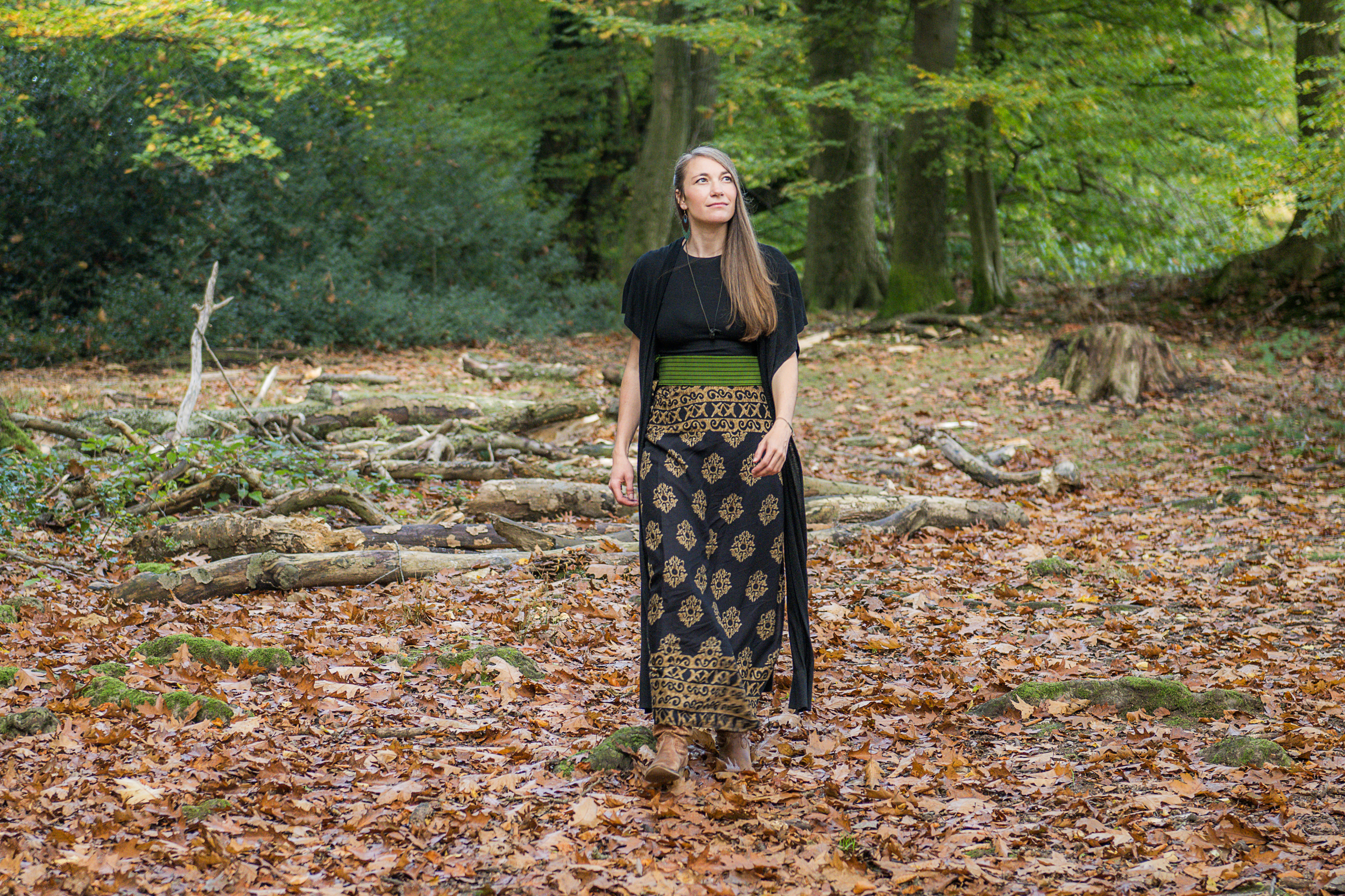 Deborah Sophia im Wald – intuitive Mutterschaft